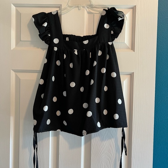 Sleeveless flutter strap polka dot cinch waste top - Picture 3 of 4